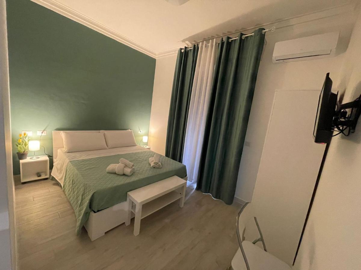 La Stazione 92 Bed and Breakfast Catánia Buitenkant foto