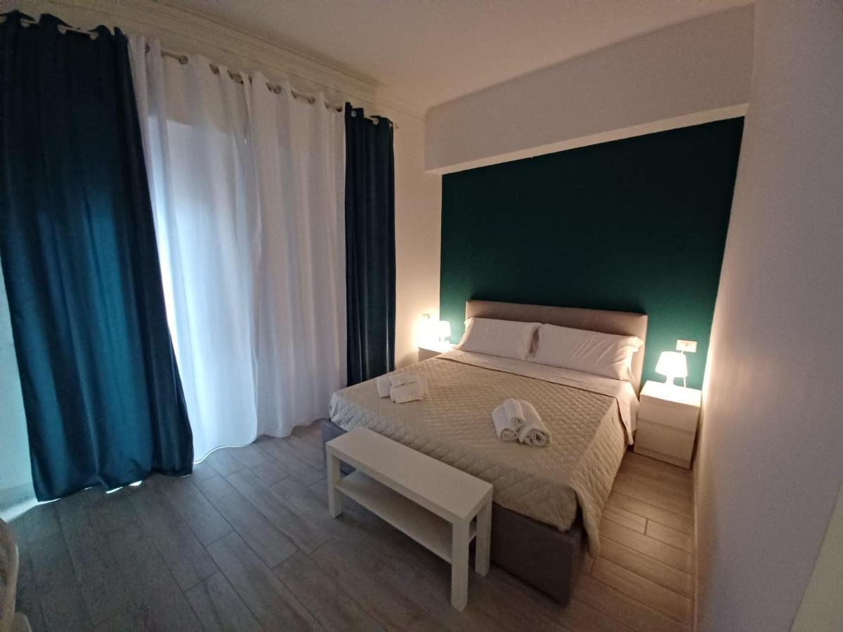 La Stazione 92 Bed and Breakfast Catánia Buitenkant foto
