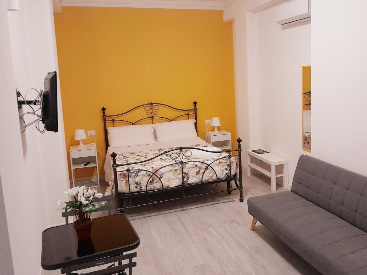 La Stazione 92 Bed and Breakfast Catánia Buitenkant foto