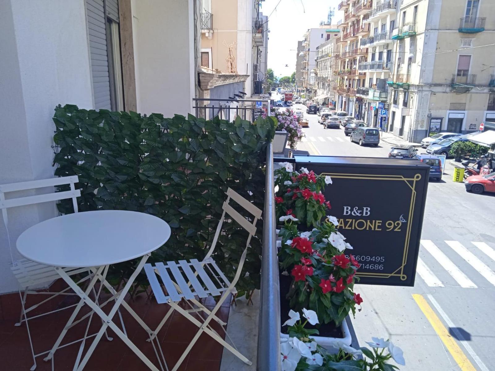 La Stazione 92 Bed and Breakfast Catánia Buitenkant foto