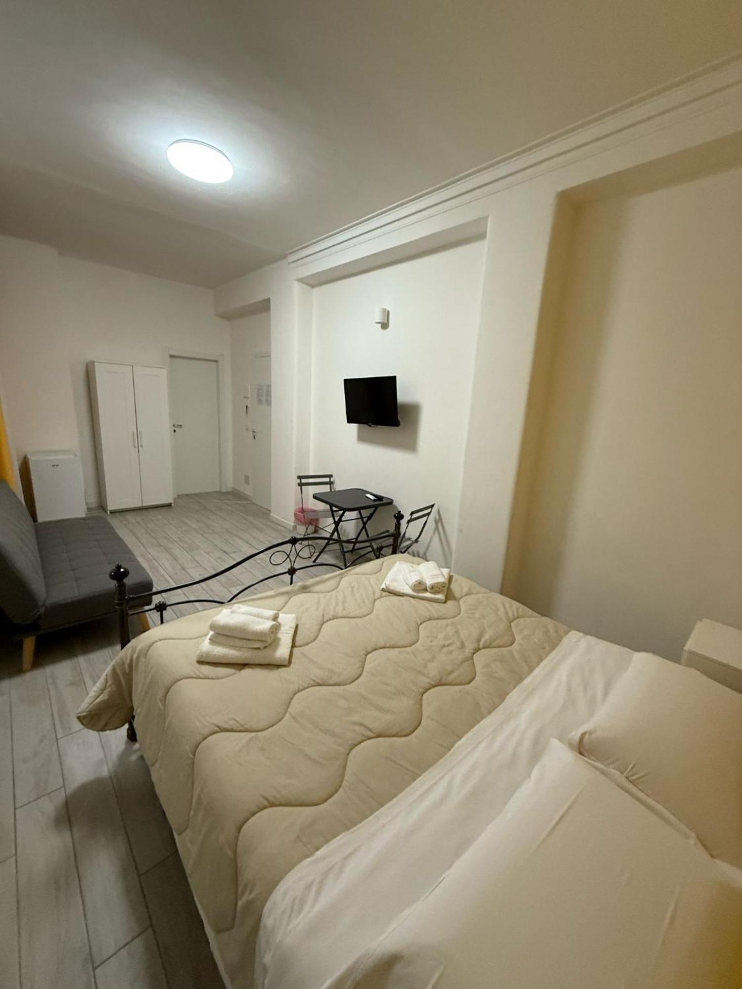 La Stazione 92 Bed and Breakfast Catánia Buitenkant foto